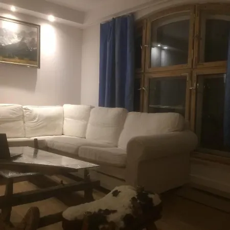 شقة Ekoapartmentszklarska شكلارسكا بوريبا